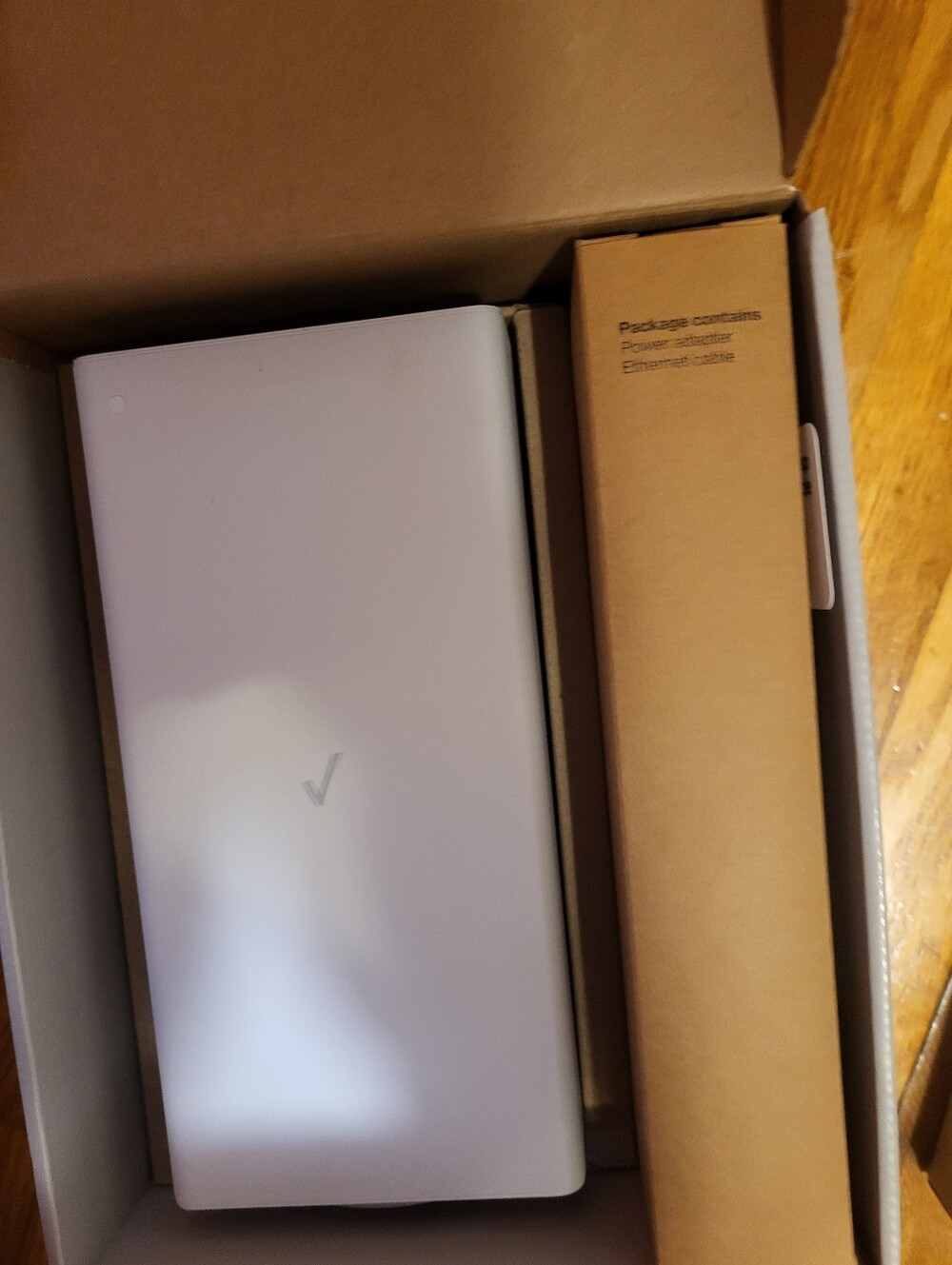 Verizon CR1000A Router - Picture 2 of 2